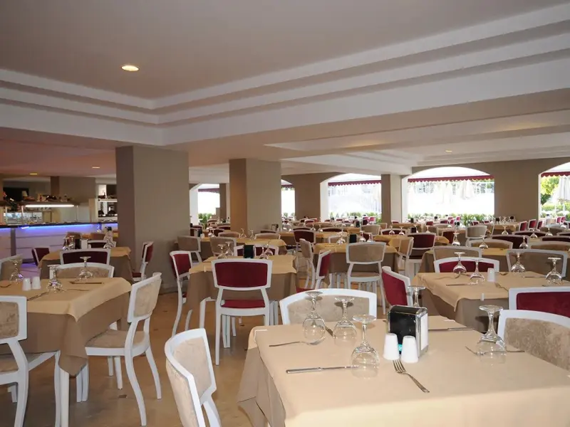 Caprice Beach Hotel 24