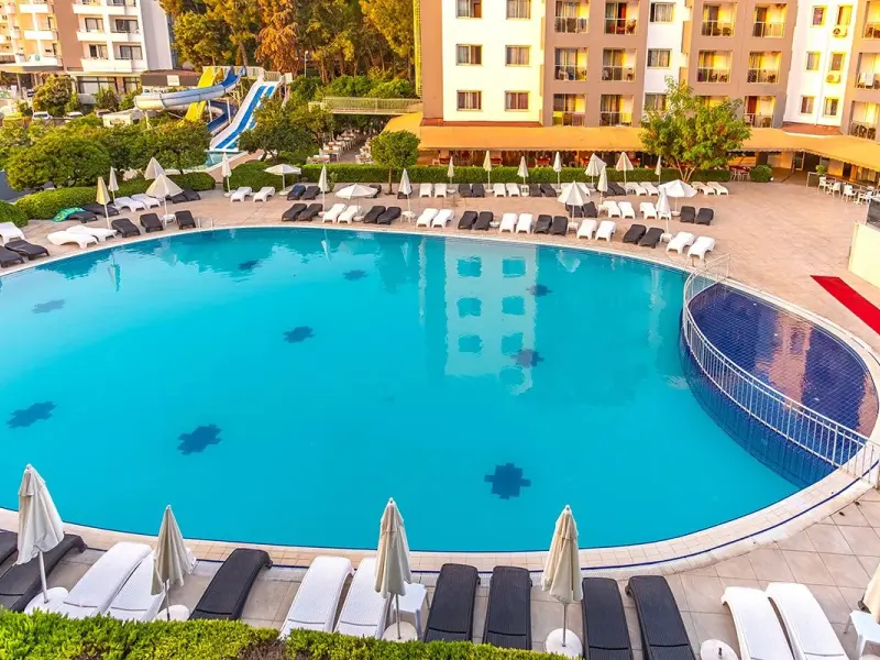 Caprice Beach Hotel 4
