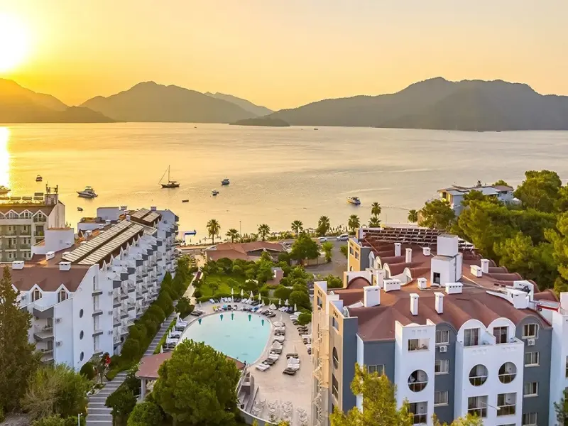 Caprice Beach Hotel 5