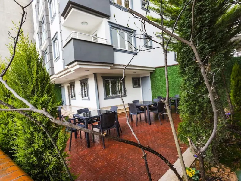 Azra Suite 1