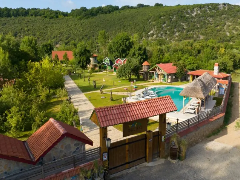 Dachas Cove Houses 1
