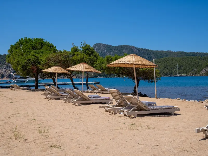 Chillos Beach Hotel Lounge 14