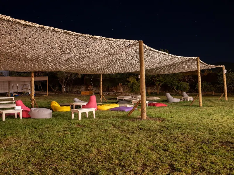 Chillos Beach Hotel Lounge 2