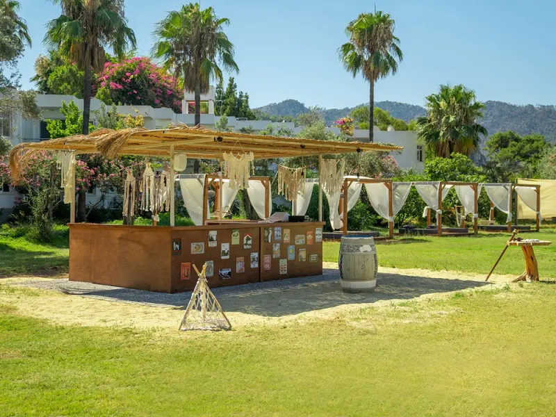 Chillos Beach Hotel Lounge 6