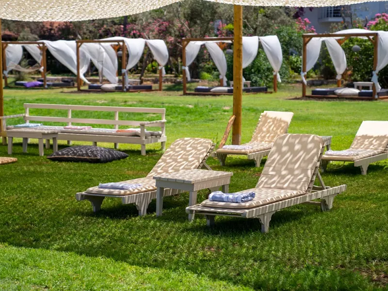 Chillos Beach Hotel Lounge 9