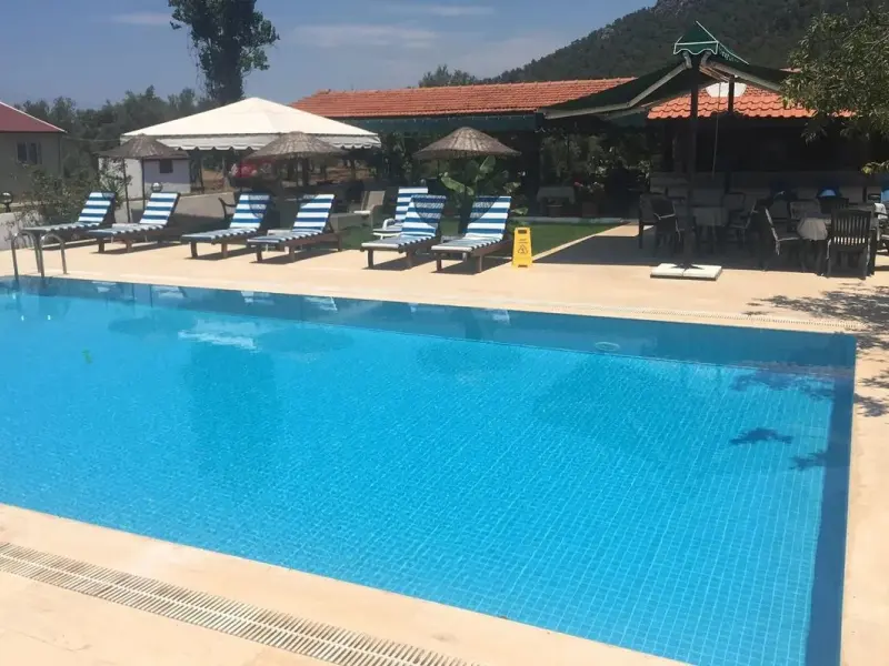 Erol Motel 13
