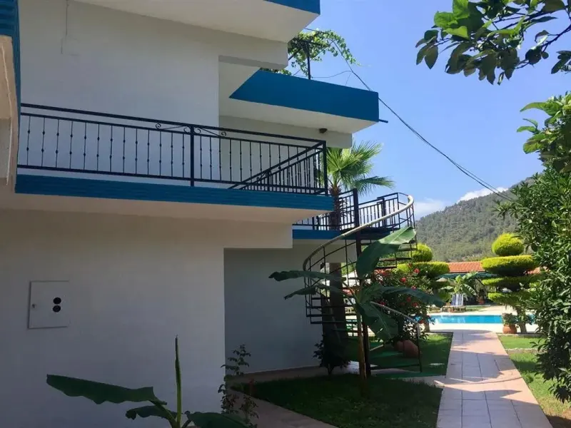 Erol Motel 14