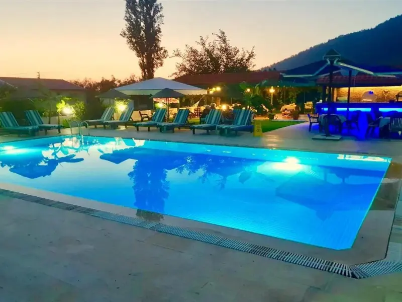 Erol Motel 16