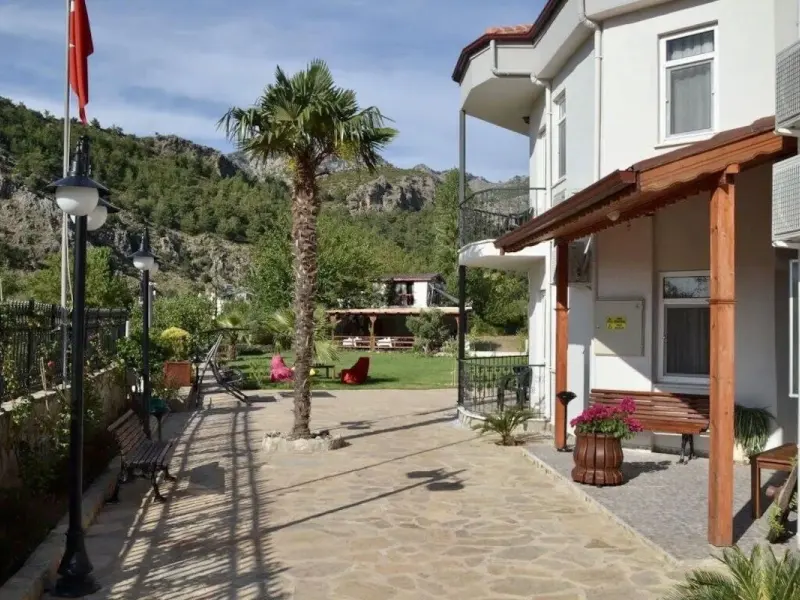 Bybassios Hotel 17