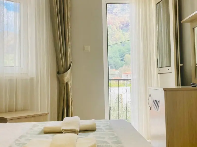 Bybassios Hotel 8