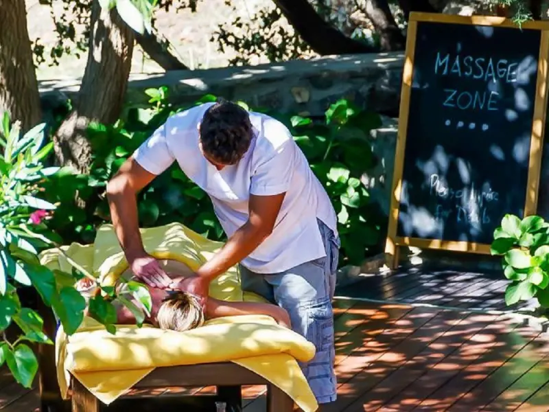 4reasons Hotel And Bistro 13