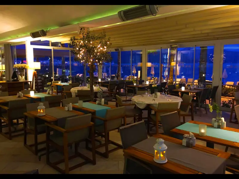 The Beachfront Hotel 12