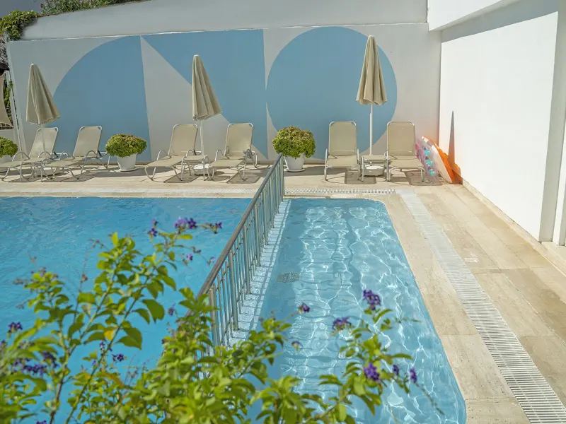 The Beachfront Hotel 20