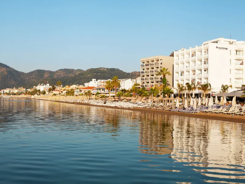 The Beachfront Hotel 24