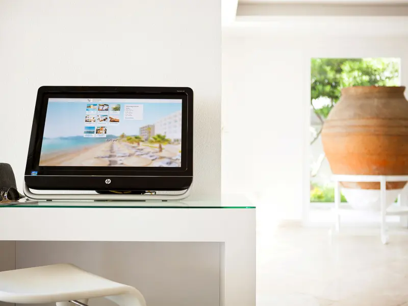 The Beachfront Hotel 10