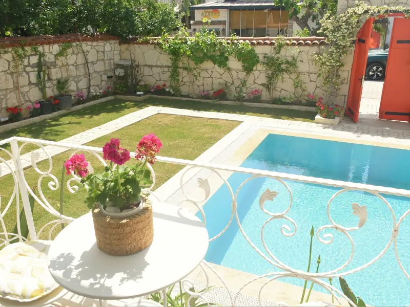Alaçatı Limoni Otel 13