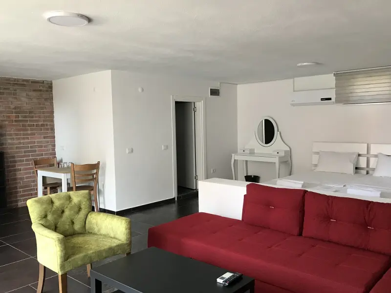 Karyada Hotel 13