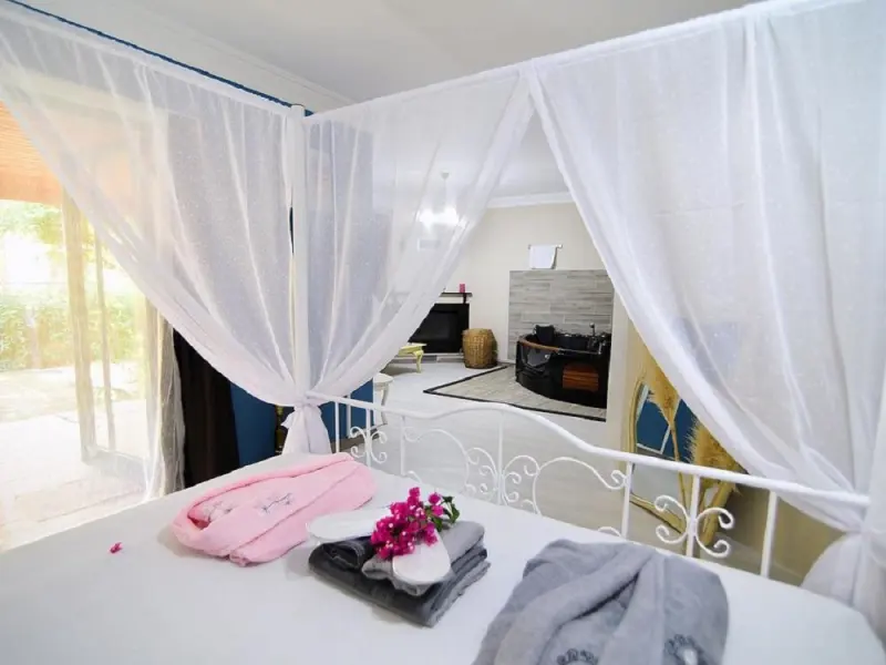Kekik Alaçatı Otel Mayko 20