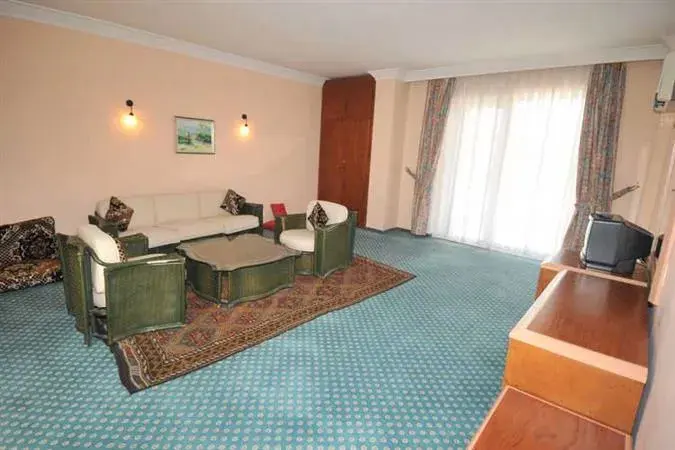 Villa Lycus Hotel 12