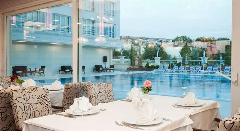 Mercia Hotel Resorts 3