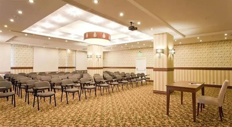 Mercia Hotel Resorts 10