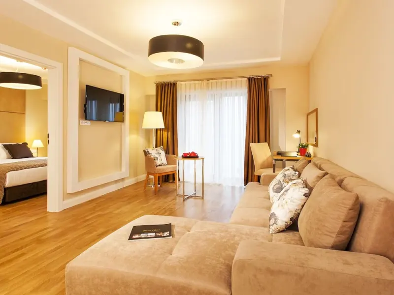 Nidya Hotel 22