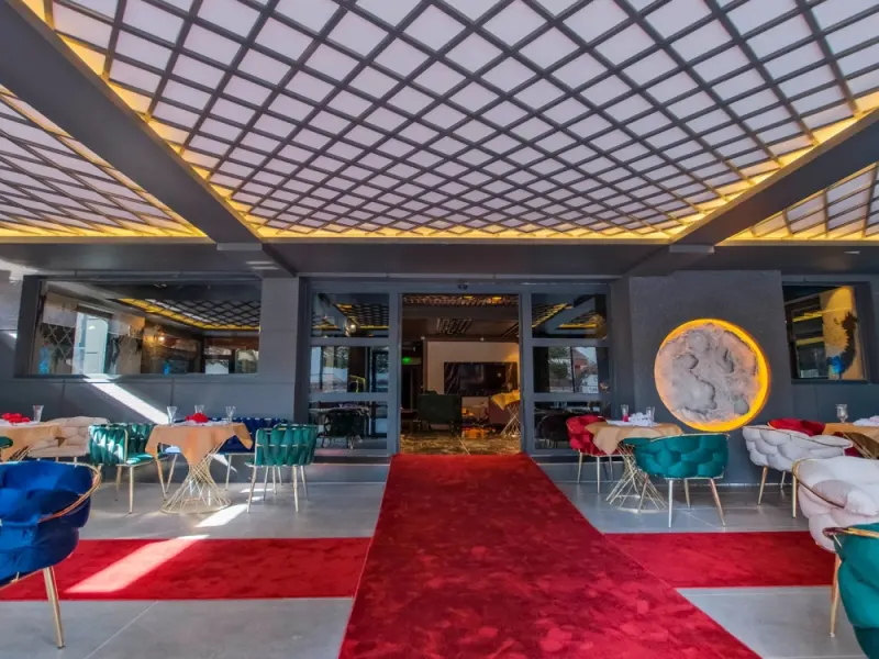 Moonday Hotel 2