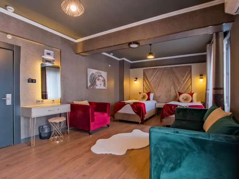 Moonday Hotel 21