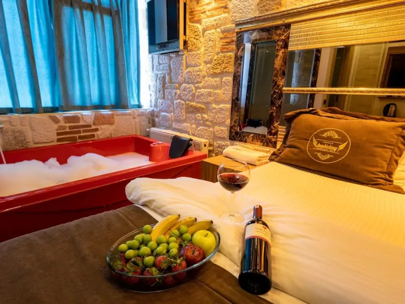 Holiday Business Suit Otel 16