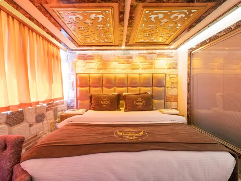 Holiday Business Suit Otel 20
