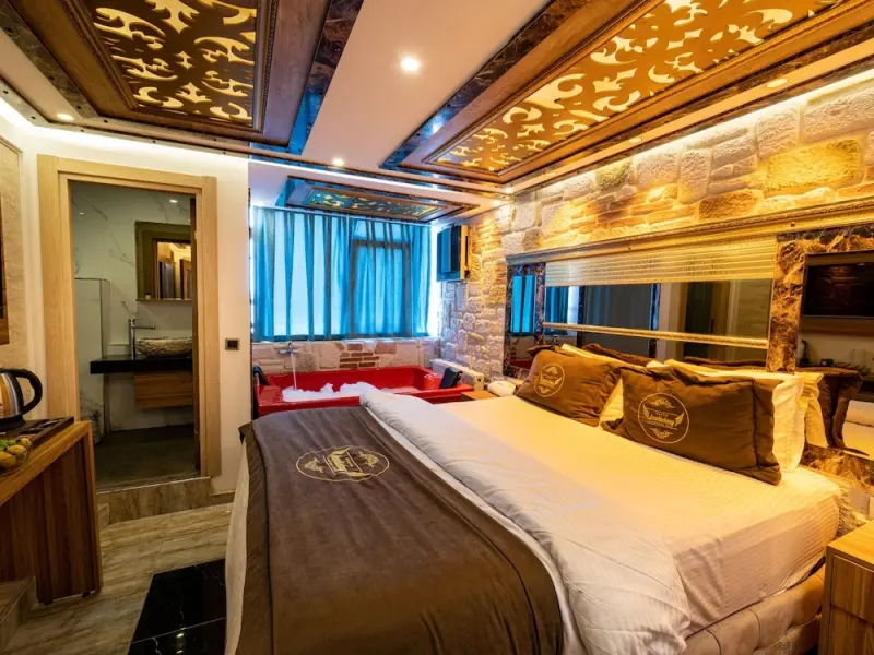 Holiday Business Suit Otel 5