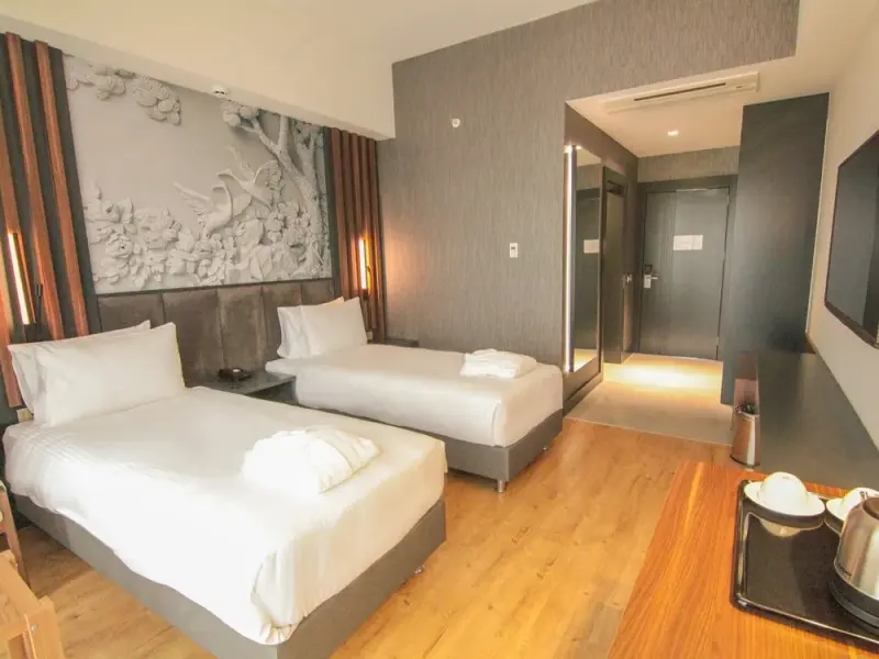 S Class Hotel & Convetion Center 8