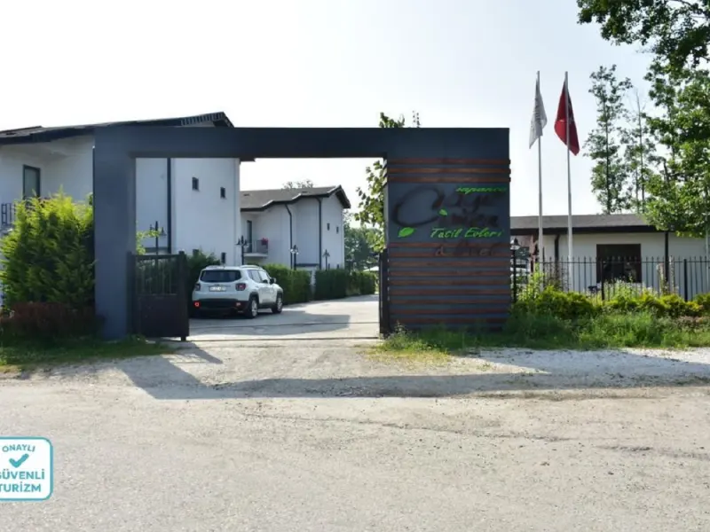 Sapanca Çayır Çimen Otel 4