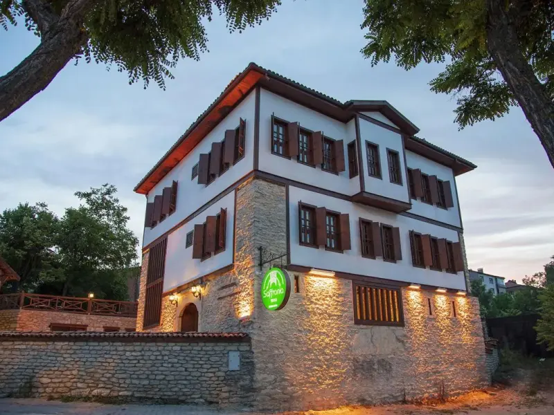 Saffronia 1900 Boutique  Hotel 2