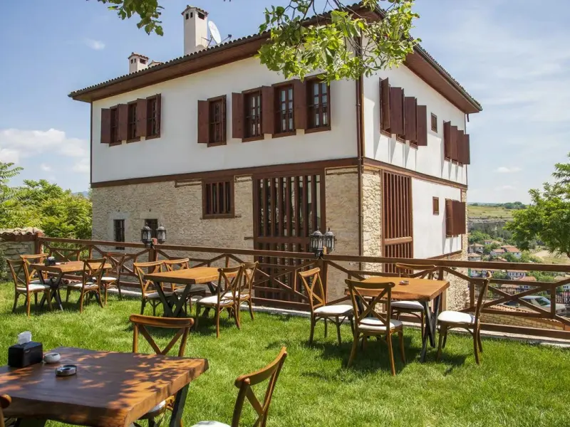 Saffronia 1900 Boutique  Hotel 3