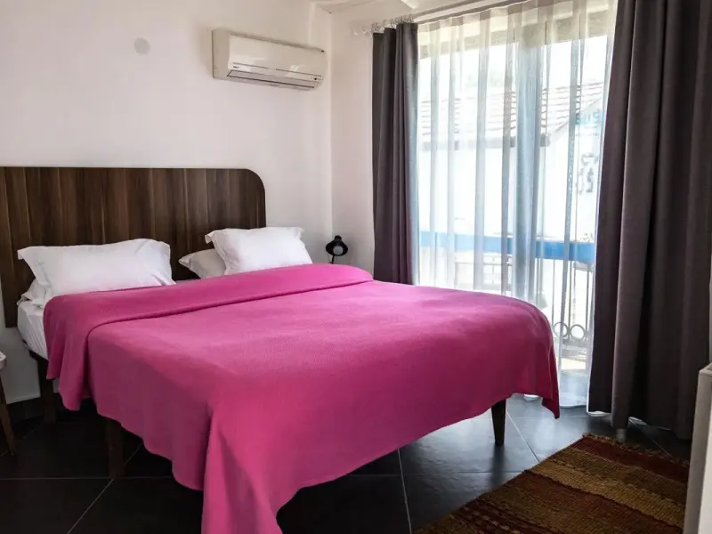 Maya Bistro Hotel Beach 4