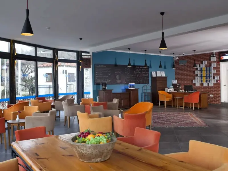 Maya Bistro Hotel Beach 5
