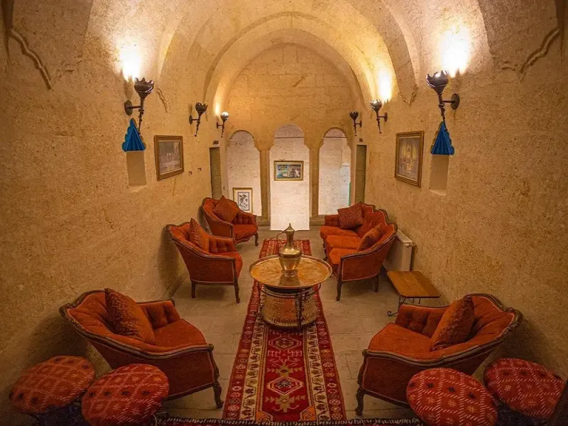 Pietra Cave Suites 11