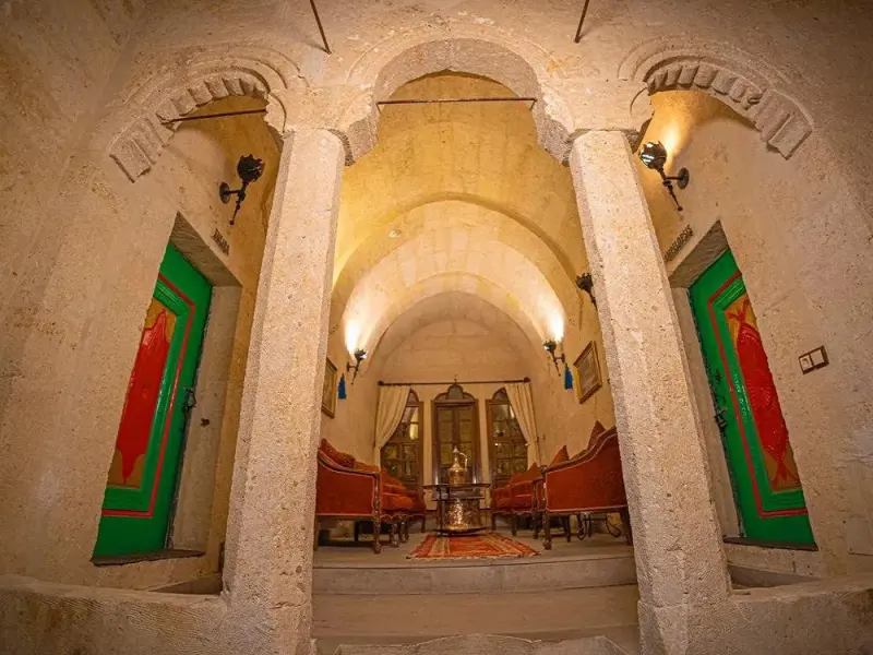 Pietra Cave Suites 13