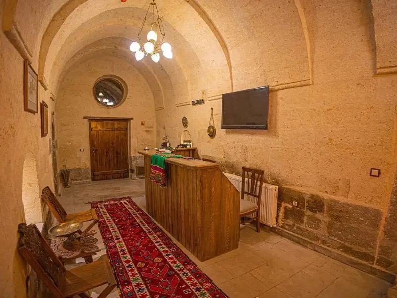 Pietra Cave Suites 14