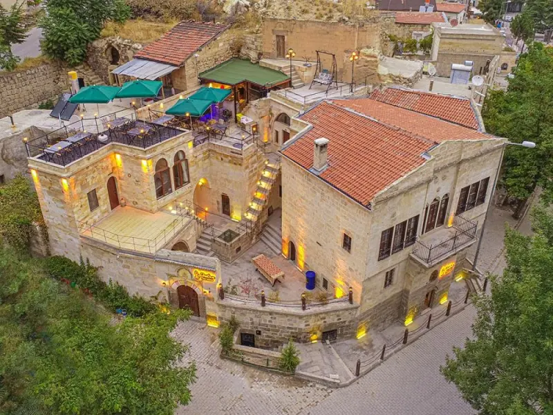 Pietra Cave Suites 15