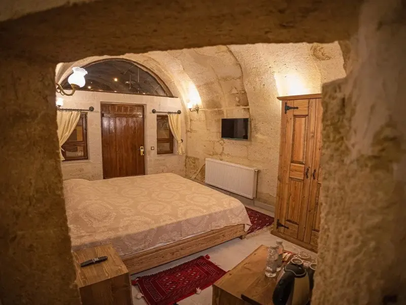 Pietra Cave Suites 17