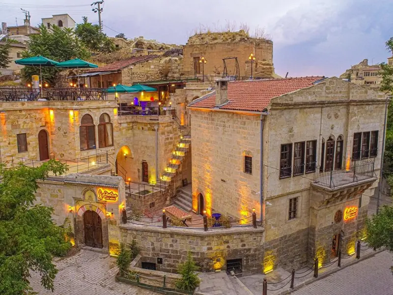 Pietra Cave Suites 7