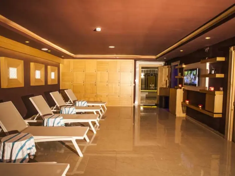 Liv Suit Hotel Spa 15