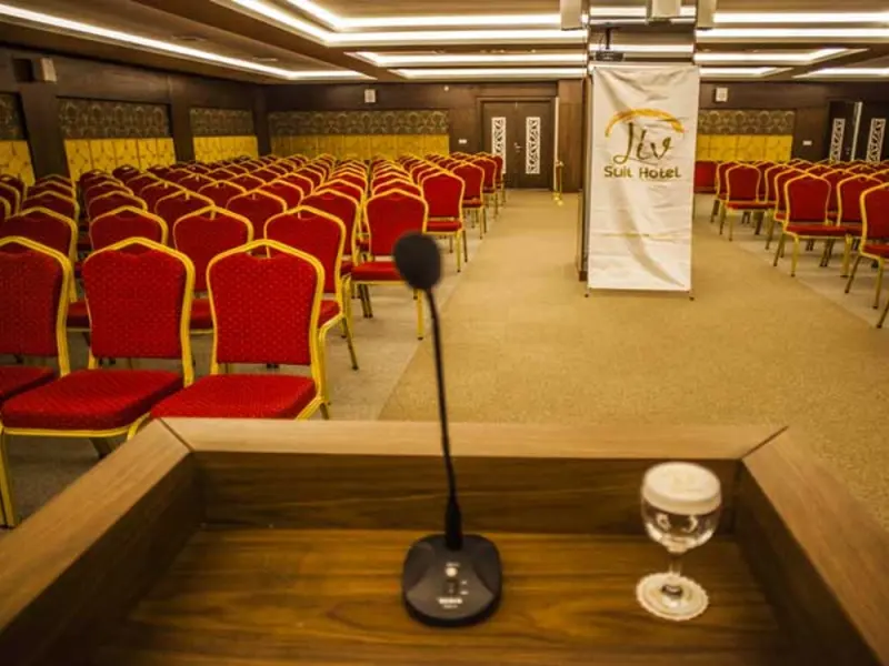 Liv Suit Hotel Spa 23