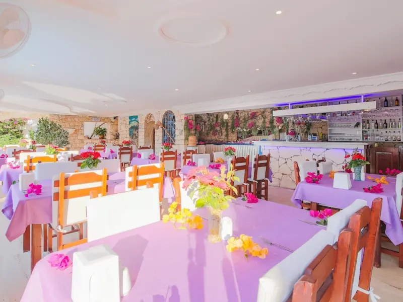 Amphora Hotel 27