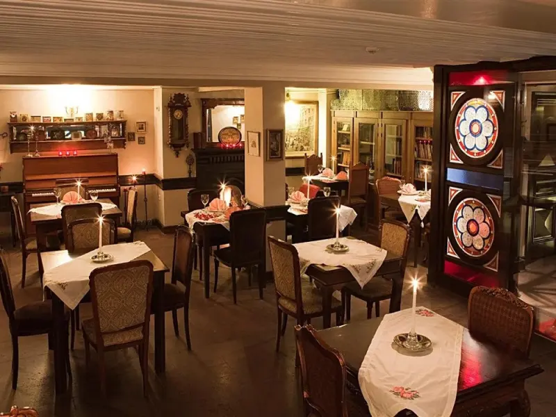 Kitap Evi Otel 6