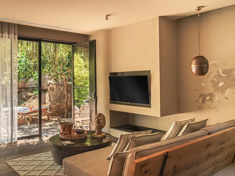 Yazz Collective 13
