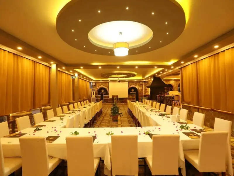Ünlüselek Hotel 13