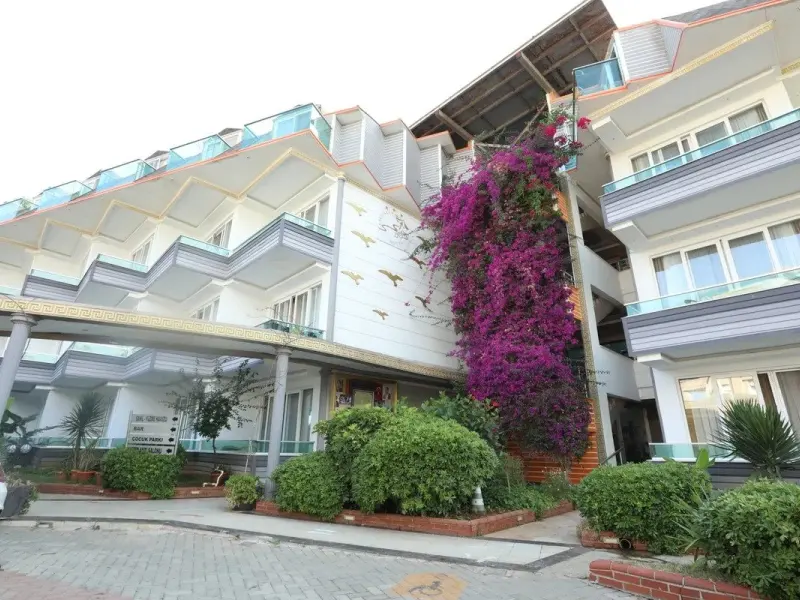 Ünlüselek Hotel 7